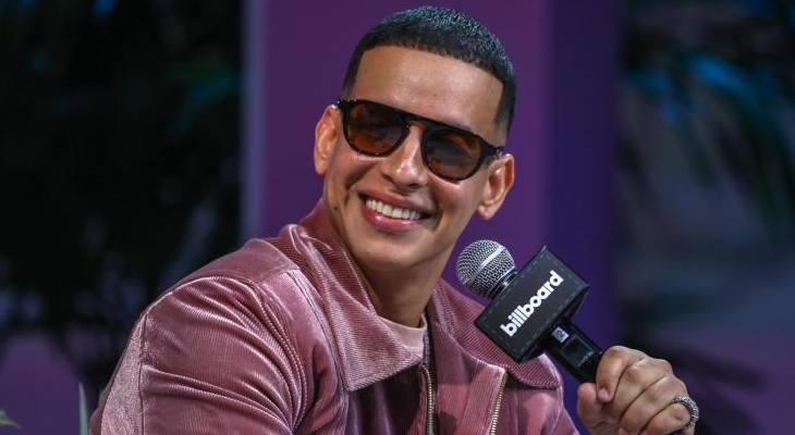 Tras un emotivo discurso, Daddy Yankee no le cerró la puerta a su retiro