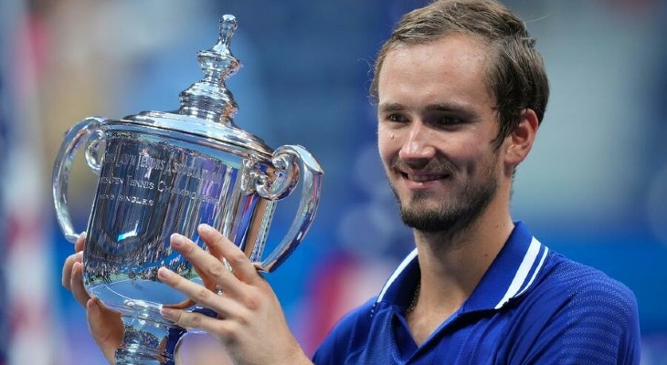 Medvedev venció a Djokovic y se quedó con el US Open