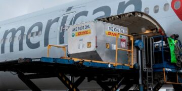 Llegó un cargamento de 100 mil vacunas Pfizer