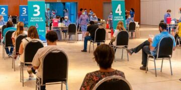 Desde mañana se vacunará de manera espontánea a mayores de 18 años