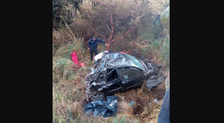 Dos fallecidos tras desbarrancar un vehículo en las Altas Cumbres