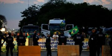 Bolsonaro retrocede ante el caos que generó con sus amenazas