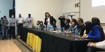 Felicito al presidente, pero esto no cambia nuestra mirada sobre él