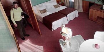 Cómo saber si la habitación de un hotel esconde cámaras instaladas