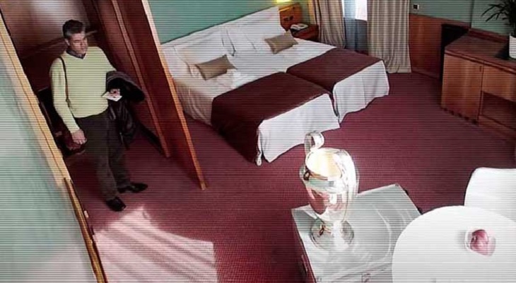 Cómo saber si la habitación de un hotel esconde cámaras instaladas