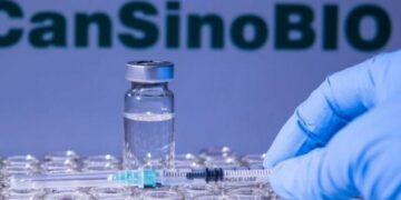 Llegaron 200.000 dosis CanSino para aplicar en población vulnerable