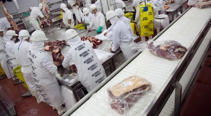 La baja en el precio de la carne agita la discusión sobre el cupo