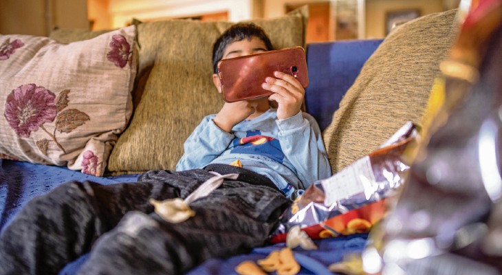 Por la pandemia, 85% de los adolescentes usa más pantallas