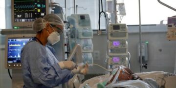 Los contagios caen en el mundo