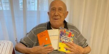 Su abuelo murió, pero le dejó un emotivo regalo para su cumpleaños