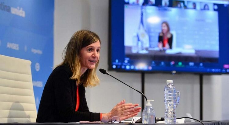 Confirman un proyecto de jubilación para hombres de más de 60 años y mujeres de más de 55