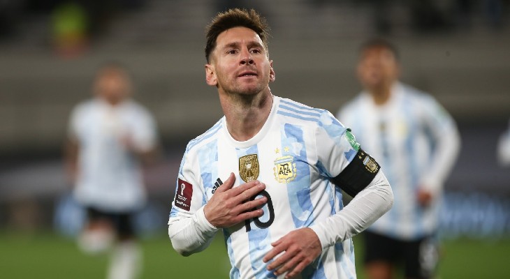 Argentina goleó a Bolivia ante sus hinchas, de la mano de Messi
