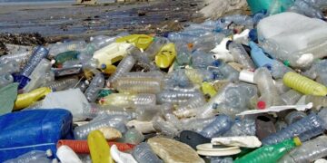 Producir plástico costó más de US$ 3 billones en un año