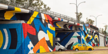 El arte urbano vuelve a darle vida a los puentes de la ciudad