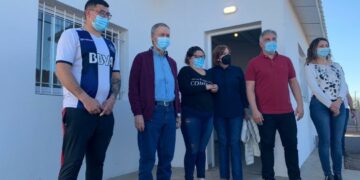 Schiaretti entregó 21 viviendas a familias de barrio La Bonita