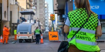 Restringen la circulación en tres carriles de calle Nicolás Avellaneda