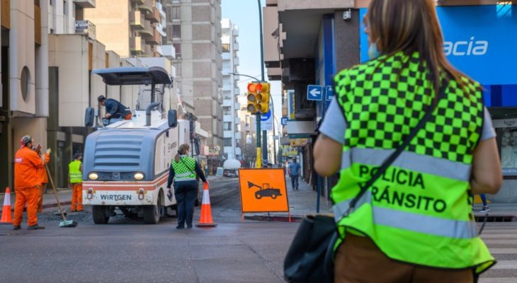 Restringen la circulación en tres carriles de calle Nicolás Avellaneda