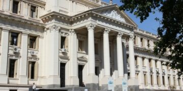 Judiciales sin vacuna contra el Covid presentaron un amparo