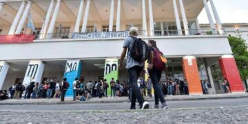Los estudiantes imputados de la UNC se movilizan