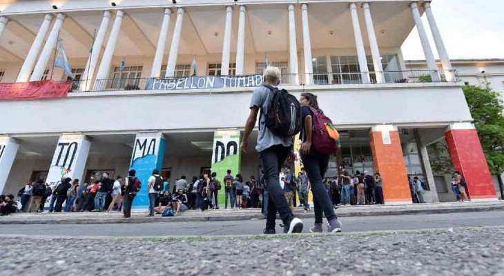 Los estudiantes imputados de la UNC se movilizan
