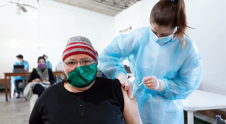 El 41% de América Latina completó su vacunación
