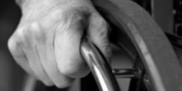 Las instituciones actualizan sus protocolos contra el coronavirus