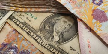 Desdoblan el mercado cambiario para turistas extranjeros