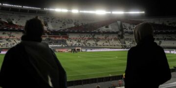 El Gobierno confirmó un aforo del 50% y exigirá al menos una dosis