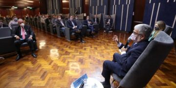 Impasse «por doce horas» para cerrar el congelamiento de precios