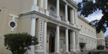 Denuncian el achicamiento de los servicios del Hospital Pediátrico