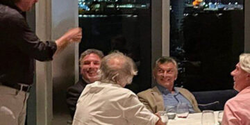 Macri fue notificado de la indagatoria pero no irá porque está en Miami