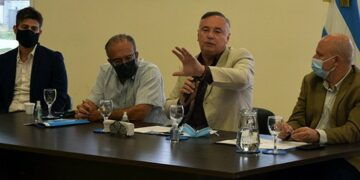 Córdoba impulsa el planteo de maniseros: bajar la presión impositiva