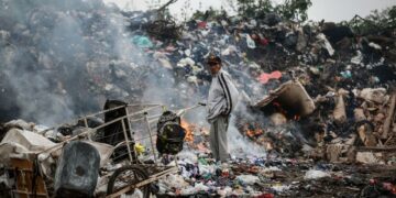 Hay 18.500.000 de personas que no cubre el costo de la canasta