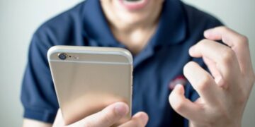 Millenials y mayores de 75 años, los principales propagadores del odio