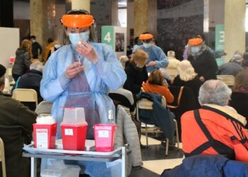 Comenzarán a aplicar terceras dosis de vacunas contra el coronavirus