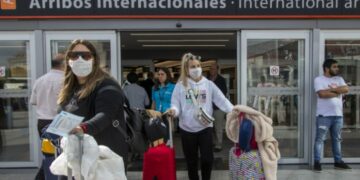 Anuncian plan de flexibilizaciones para el ingreso de extranjeros al país