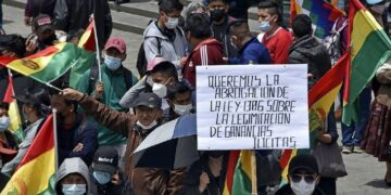 Arce enfrentó su primer paro opositor