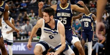 Leandro Bolmaro debutó en la NBA con Minnesota Timberwolves