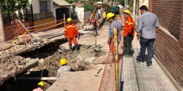 Empresa contratada por el municipio podría haber roto el caño cloacal