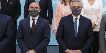 Nación amplía el presupuesto para asistencia social en plena campaña