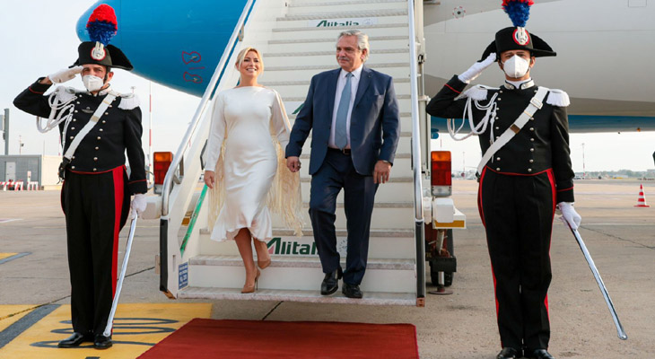 Fernández inicia su gira europea con eje en la renegociación con el FMI Fernández inicia su gira europea con eje en la renegociación con el FMI