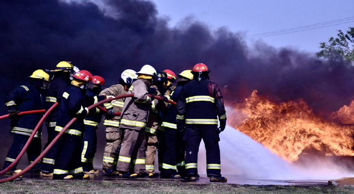 Con clima adverso y focos activos, continúa el combate del fuego Con clima adverso y focos activos, continúa el combate del fuego