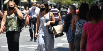 La provincia sostendrá el uso del barbijo obligatorio al aire libre