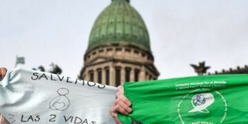 La iglesia católica impulsa la derogación del aborto legal