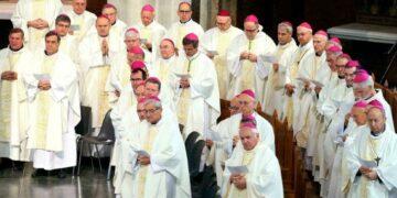 La iglesia francesa identificó a cerca de 3.000 pedófilos