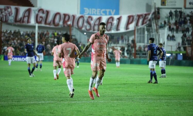 Instituto ganó y se aleja de los últimos puestos