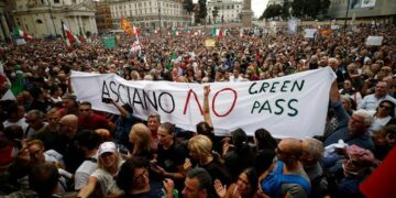 Rebelión en Italia contra el pasaporte sanitario del Covid-19