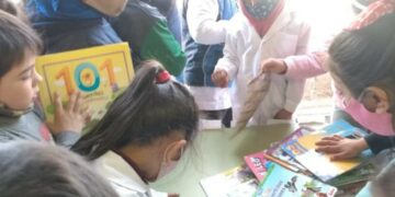 Jardines maternales y escuelas municipales en la Feria del Libro