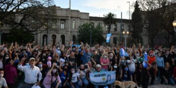 Celebraron el Día de la Lealtad en las plazas de nuestra ciudad