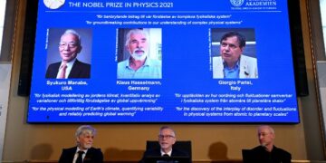 Por sus aportes premian a tres científicos con el Nobel de Física